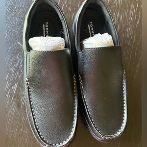 Tommy Hilfiger Mens slip on loafers! Black size 9